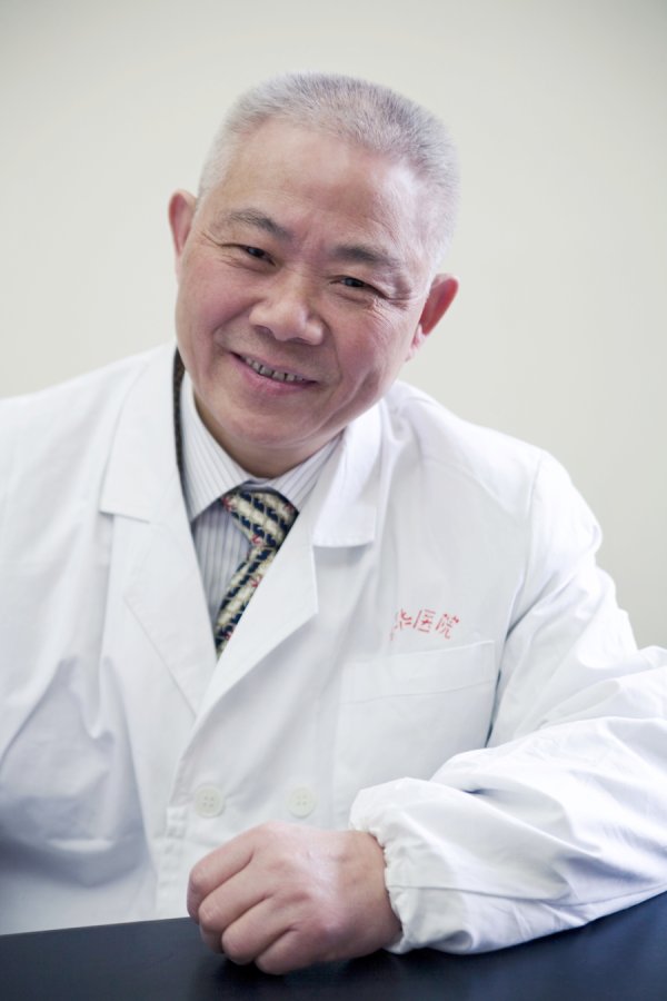 牛掌柜 海派中医谈传承创新⑦吴银根：AI的算法，算不过中医的大脑