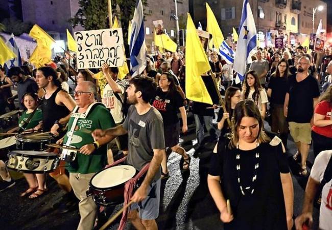 35万以民众大抗议要求加沙停火 人质家属怒斥政府